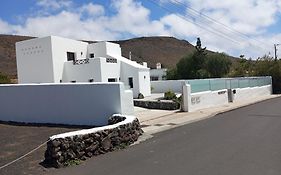 Finca la Tabaiba piscina compartida adultos